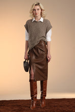 Load image into Gallery viewer, Camel Mixed Links Vest