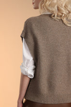 Load image into Gallery viewer, Camel Mixed Links Vest